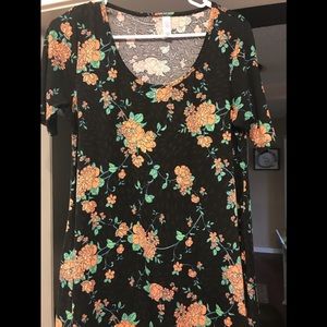XS lularoe perfect tee! Black floral!
